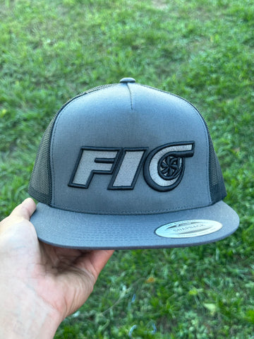 Fio 5 Panel Flat Brim Hat (Grey / Black)
